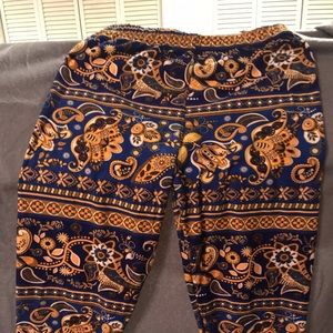 Ladies OS Capri length leggings